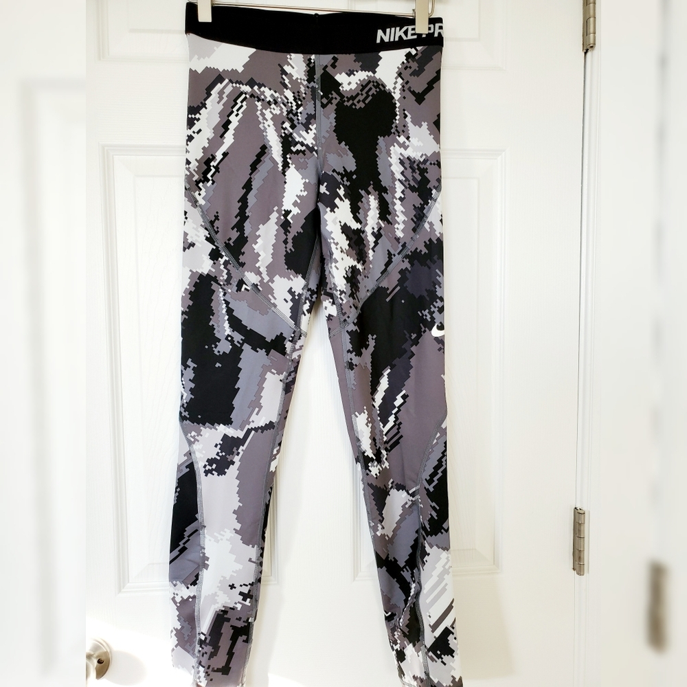 Women's Nike Pro Hyperwarm